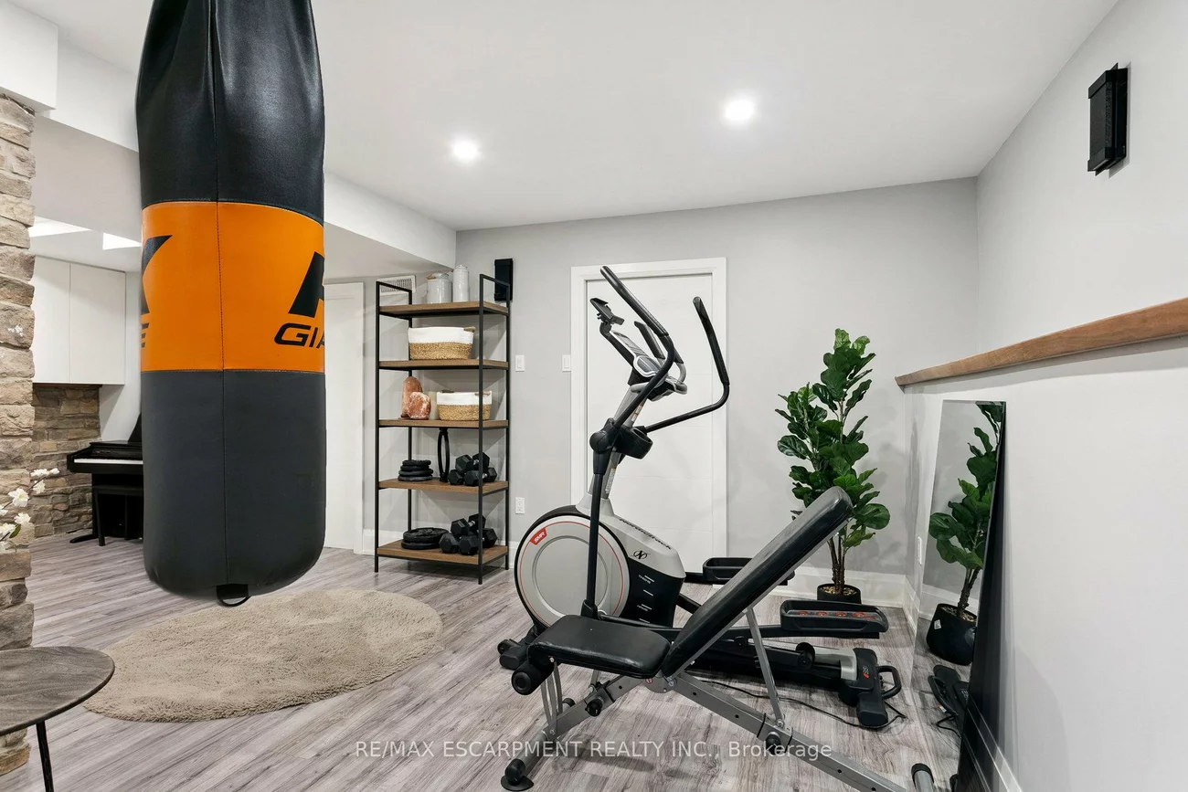 2683, Kingsberry, Cooksville, Mississauga