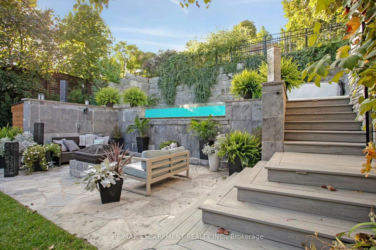 2683, Kingsberry, Cooksville, Mississauga