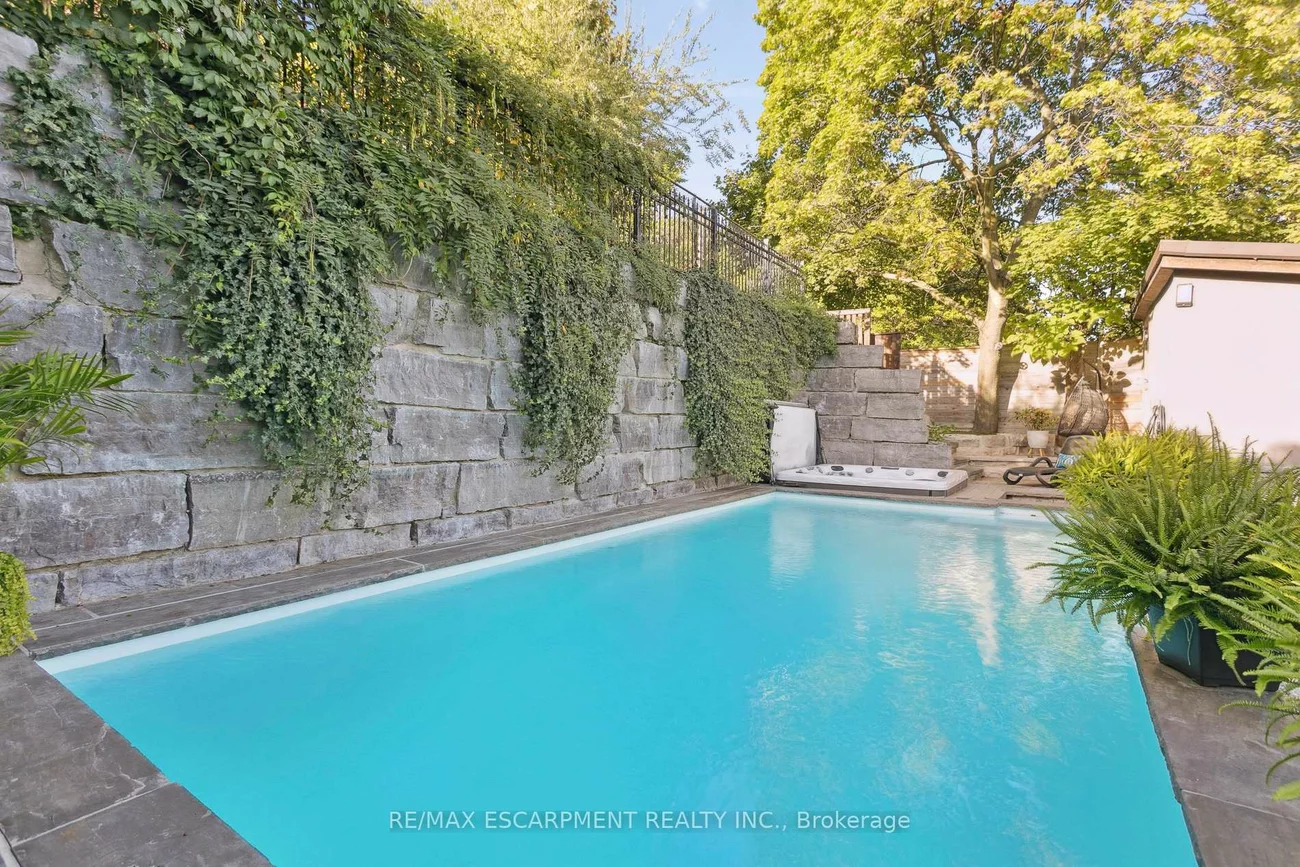 2683, Kingsberry, Cooksville, Mississauga