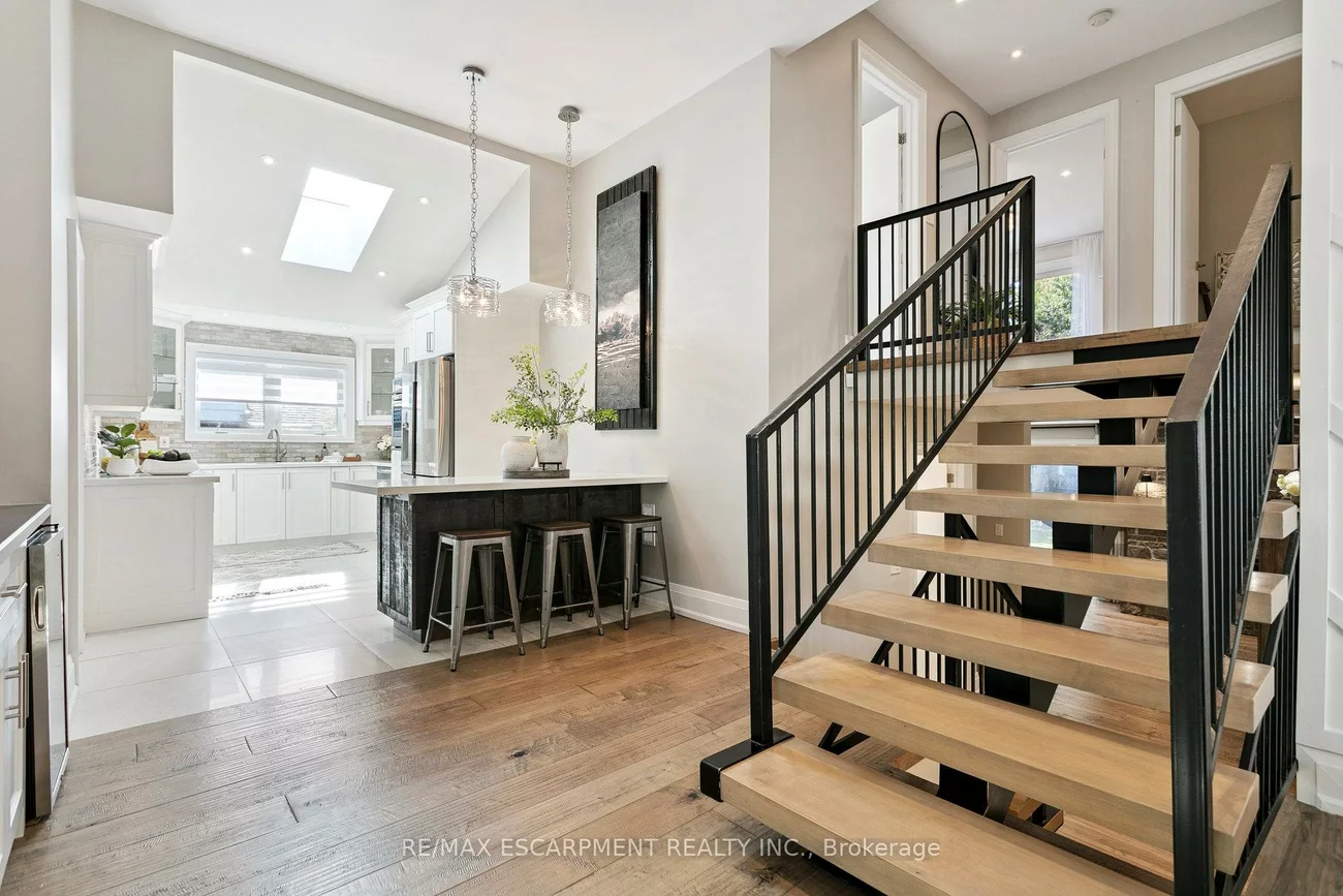 2683, Kingsberry, Cooksville, Mississauga
