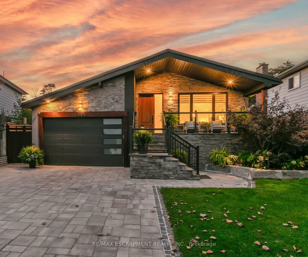 2683, Kingsberry, Cooksville, Mississauga
