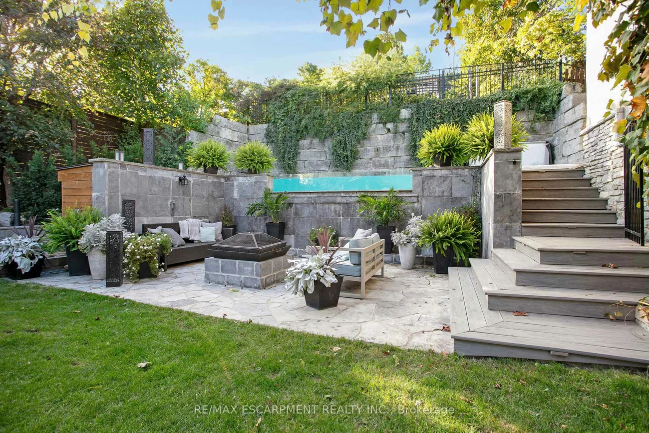 2683, Kingsberry, Cooksville, Mississauga