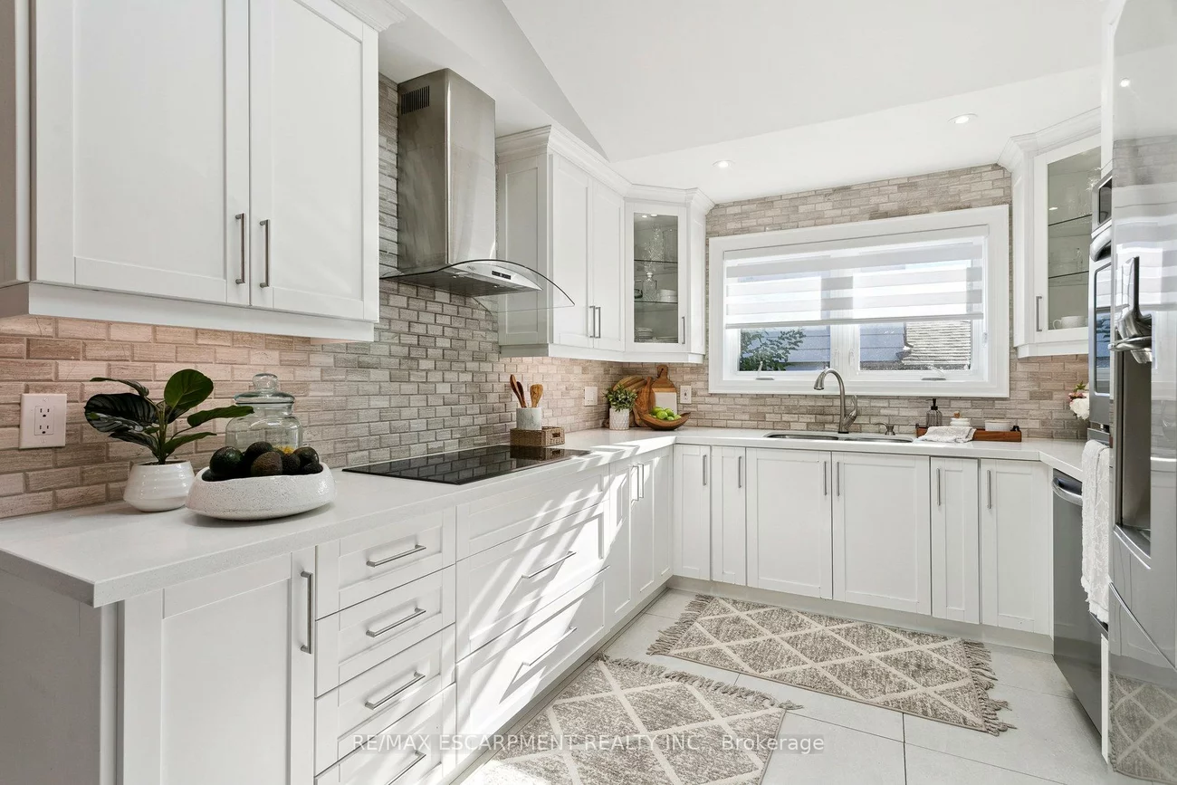 2683, Kingsberry, Cooksville, Mississauga