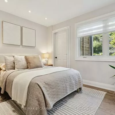 2683, Kingsberry, Cooksville, Mississauga