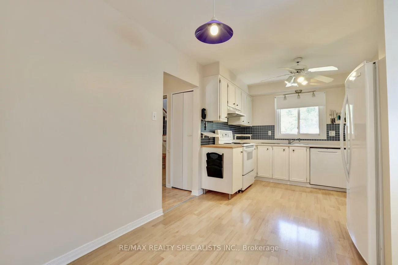 2312, Homelands, Sheridan, Mississauga