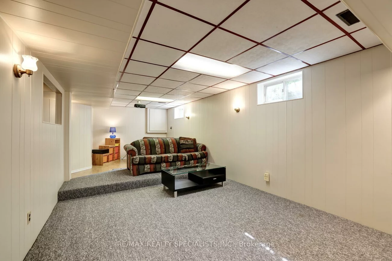 2312, Homelands, Sheridan, Mississauga