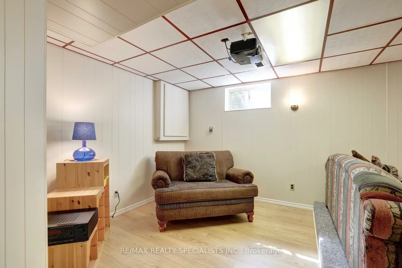 2312, Homelands, Sheridan, Mississauga