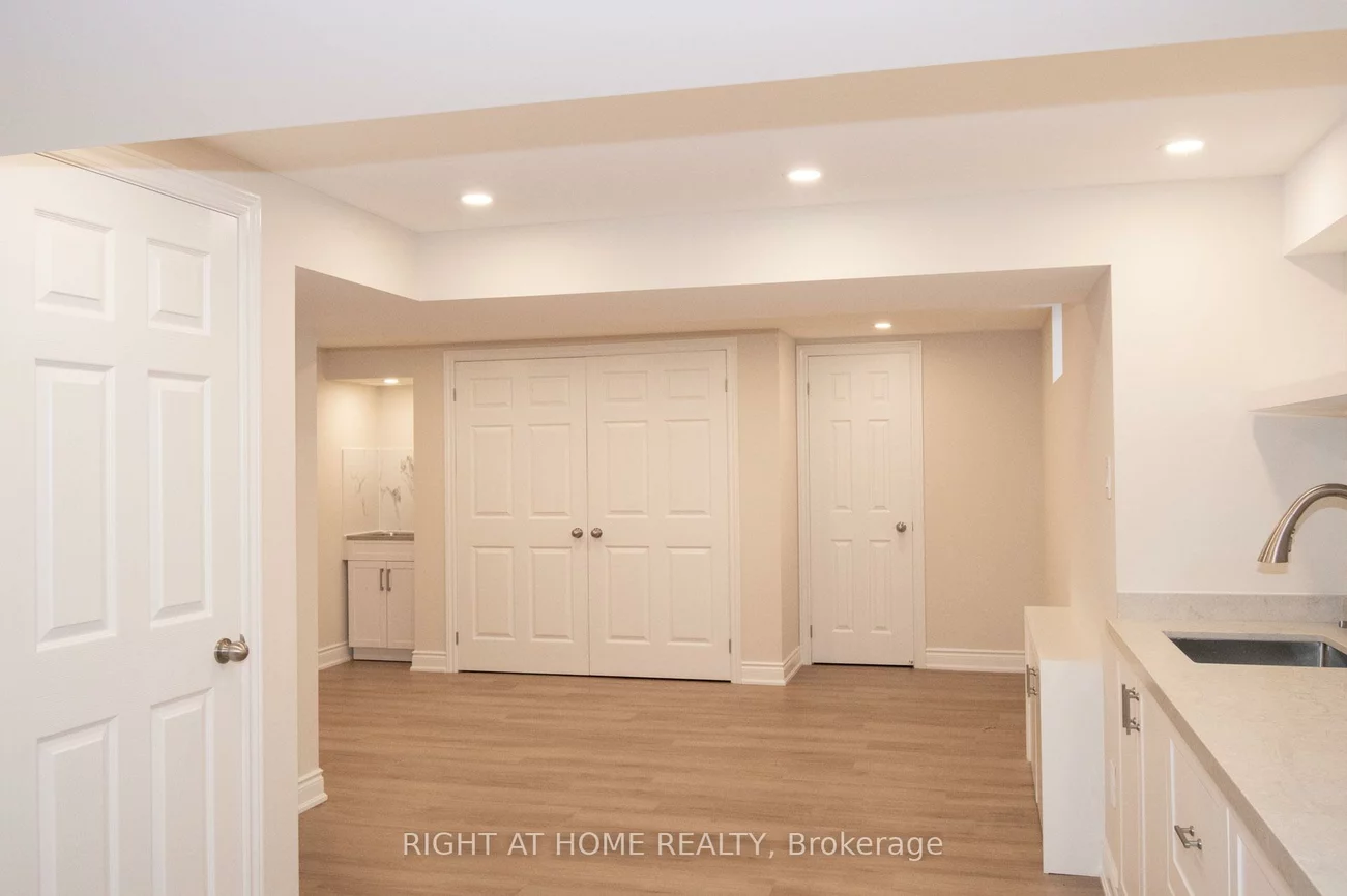 348, Nahani, Hurontario, Mississauga