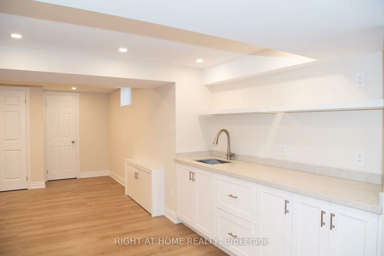 348, Nahani, Hurontario, Mississauga