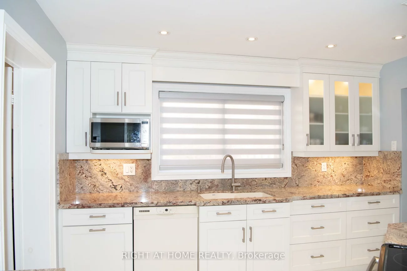 348, Nahani, Hurontario, Mississauga