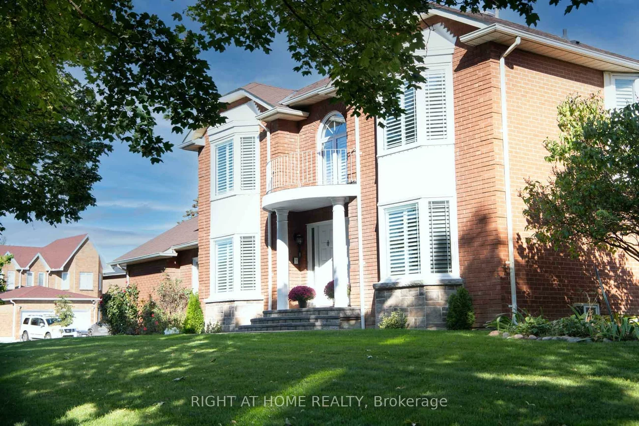 348, Nahani, Hurontario, Mississauga