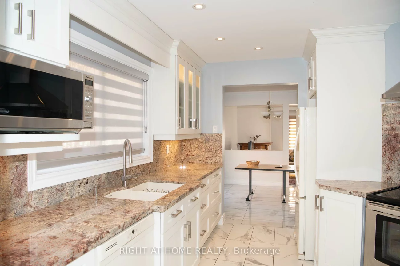 348, Nahani, Hurontario, Mississauga