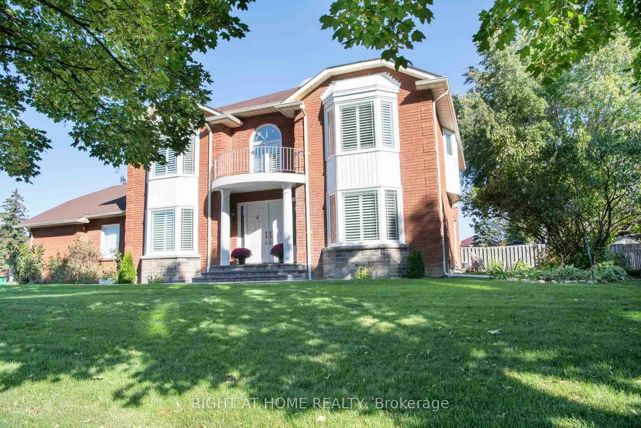 348, Nahani, Hurontario, Mississauga