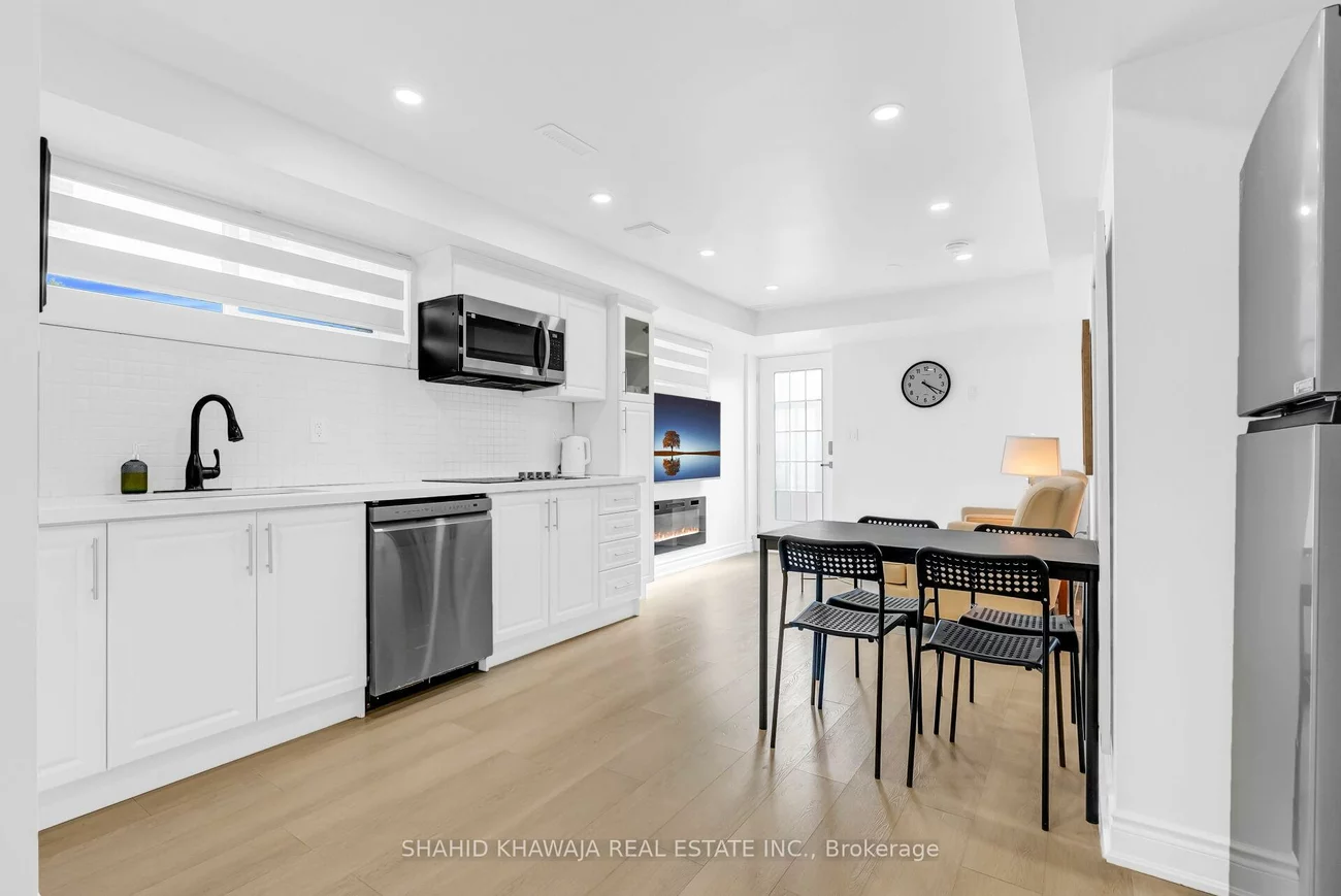 3432, Glorene, Applewood, Mississauga