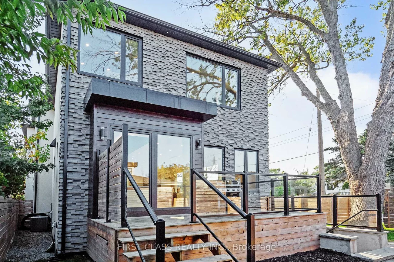 1047, Meredith, Lakeview, Mississauga
