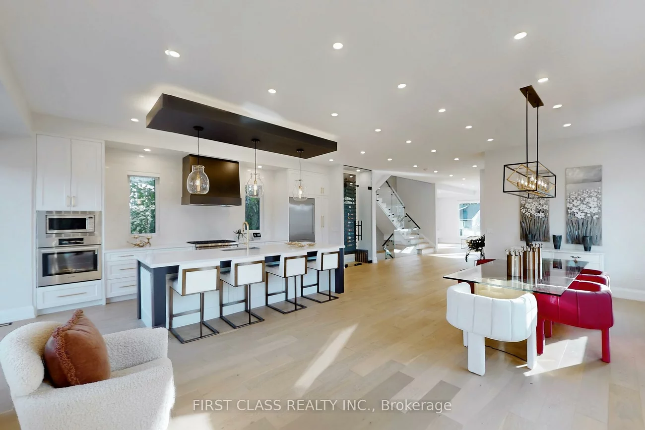 1047, Meredith, Lakeview, Mississauga