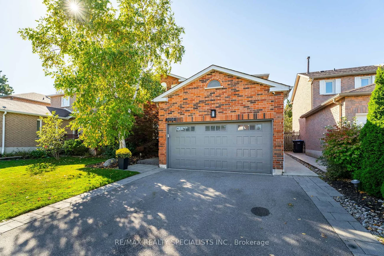 3658, Bangor, Erin Mills, Mississauga