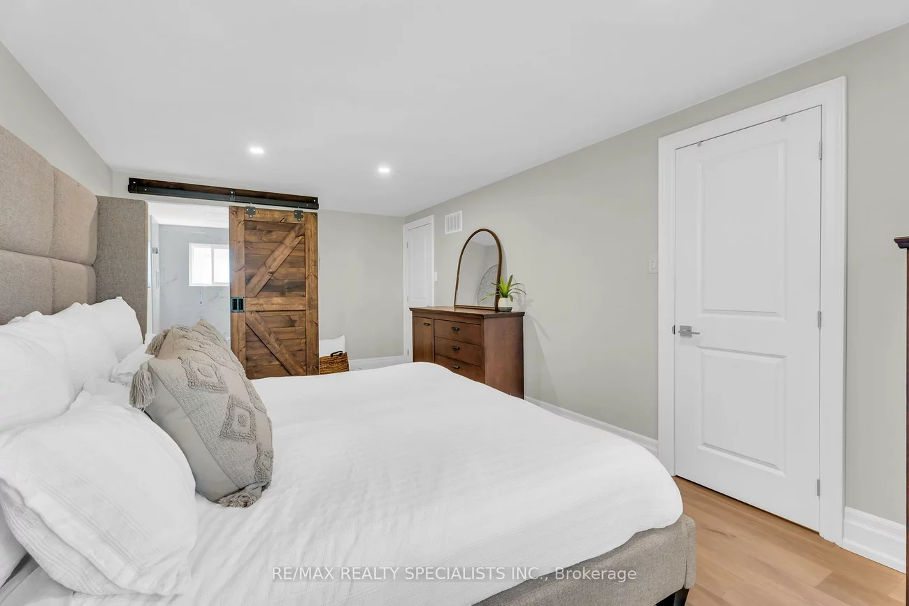 3658, Bangor, Erin Mills, Mississauga