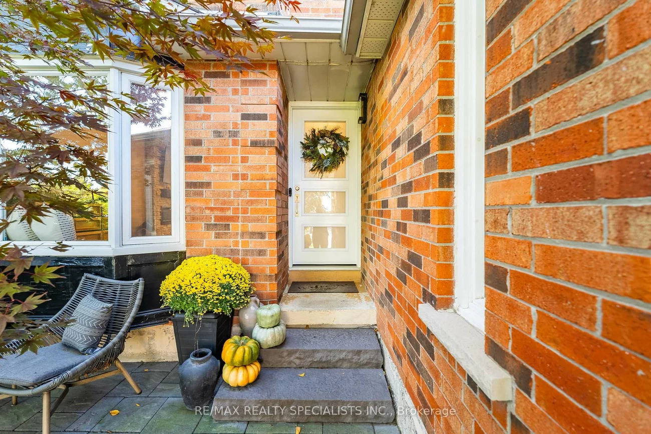 3658, Bangor, Erin Mills, Mississauga