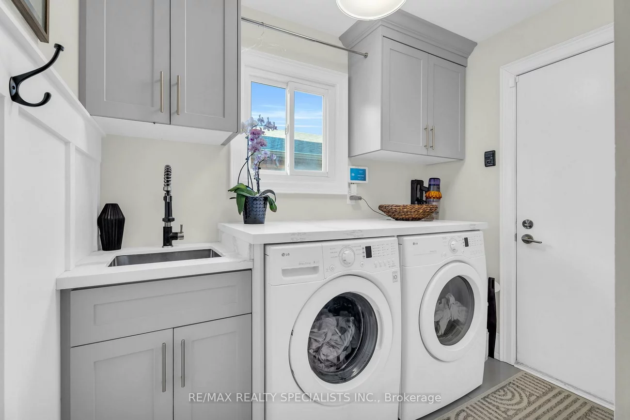 3658, Bangor, Erin Mills, Mississauga