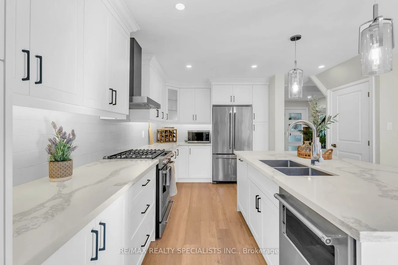 3658, Bangor, Erin Mills, Mississauga