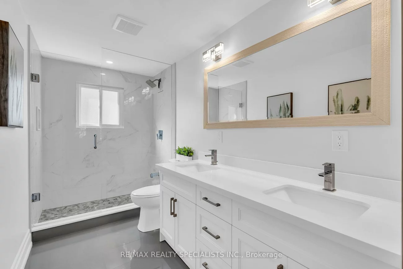 3658, Bangor, Erin Mills, Mississauga