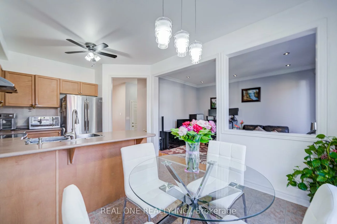 149, Paris, Hurontario, Mississauga