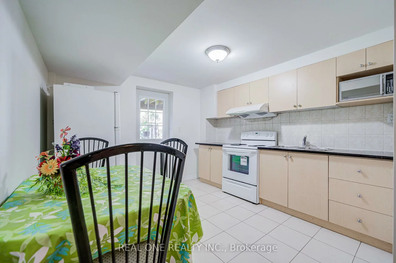 149, Paris, Hurontario, Mississauga