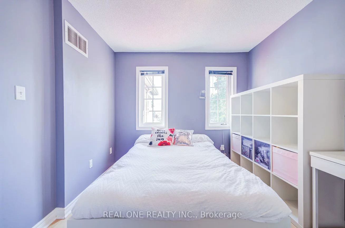 149, Paris, Hurontario, Mississauga