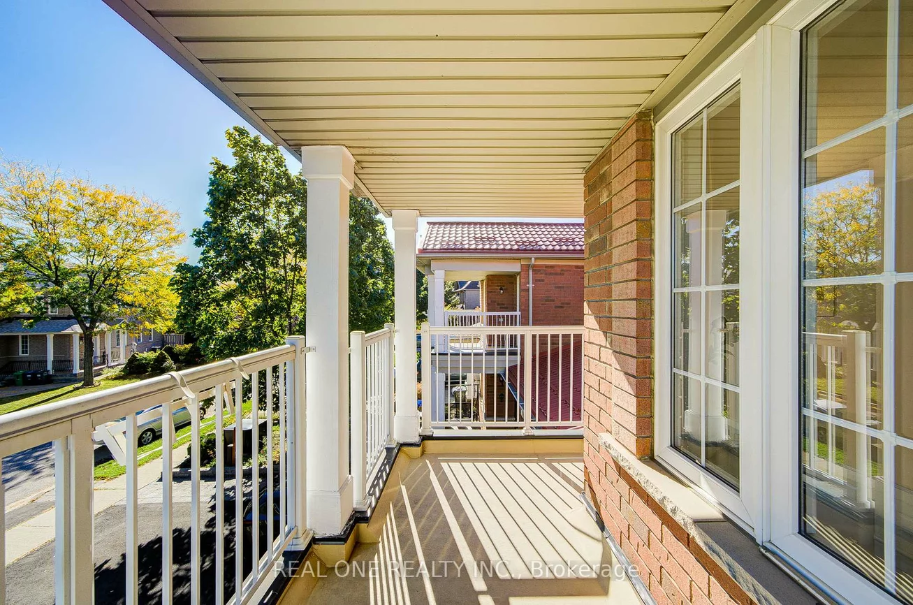 149, Paris, Hurontario, Mississauga