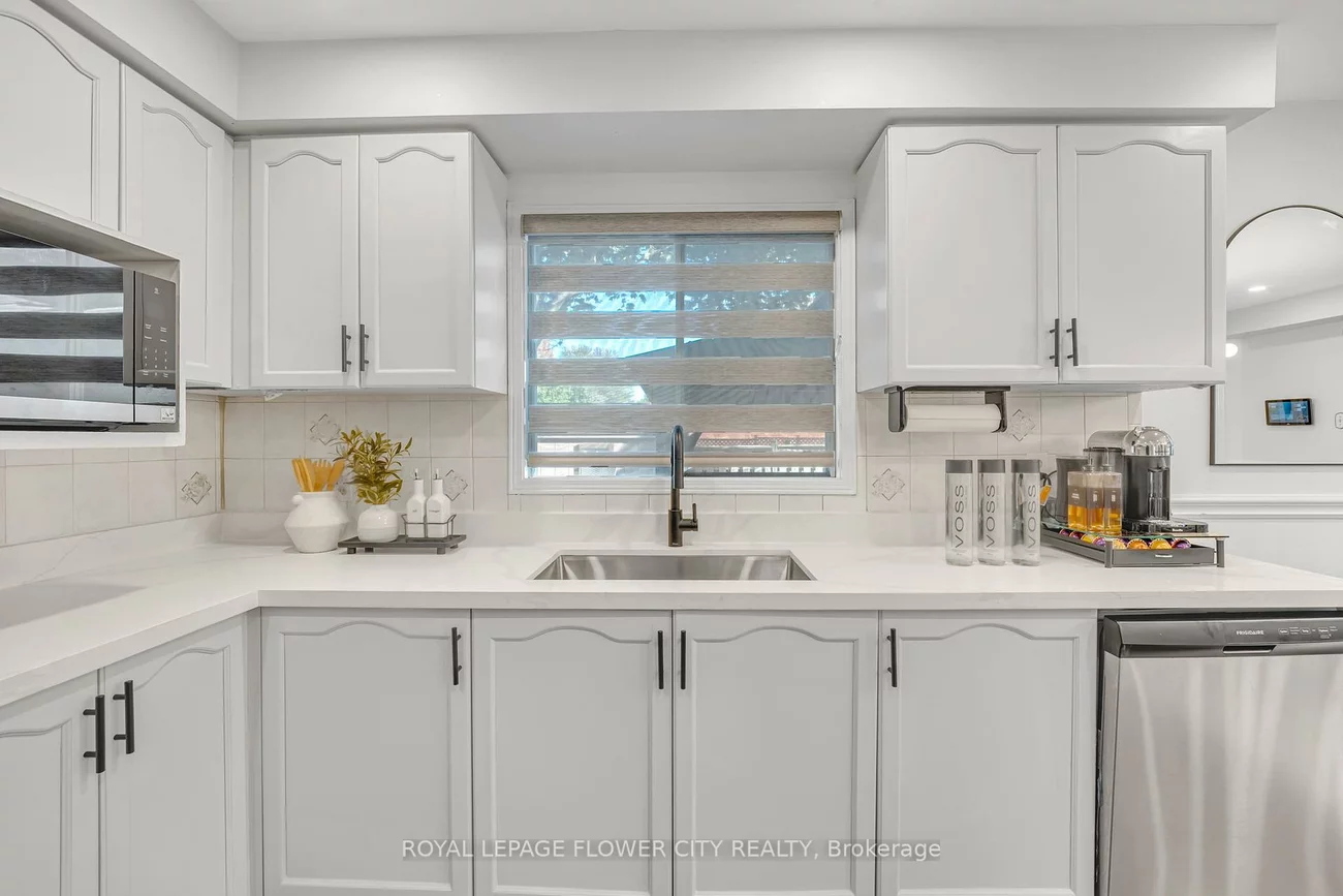 3278, Waxwing, Lisgar, Mississauga