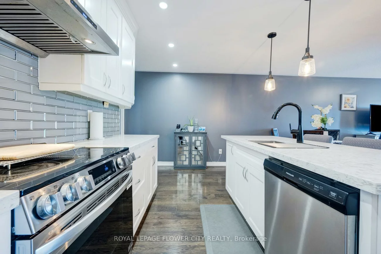 607, Rossellini, Meadowvale Village, Mississauga