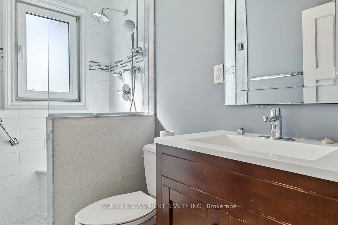 2510, Donnavale, Cooksville, Mississauga