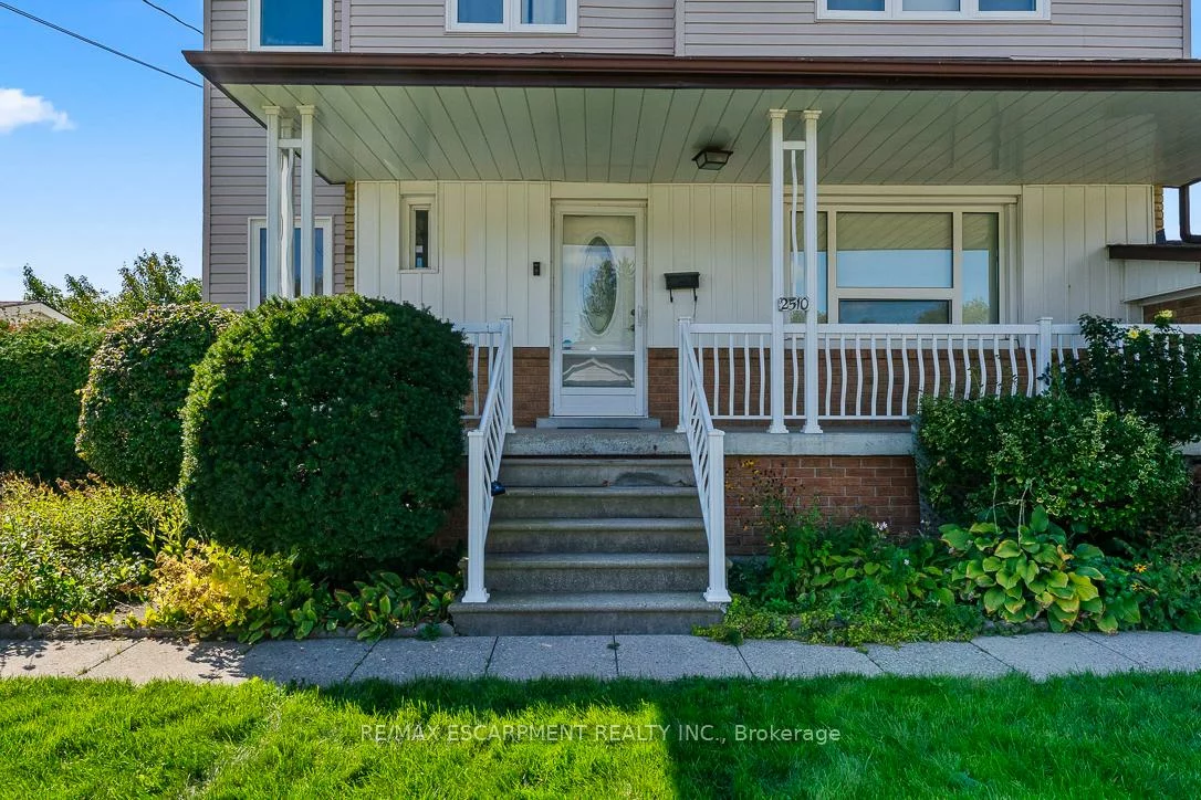 2510, Donnavale, Cooksville, Mississauga