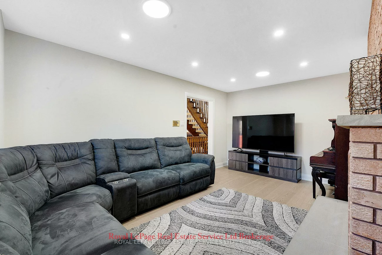 2088, Kempton Park, Central Erin Mills, Mississauga