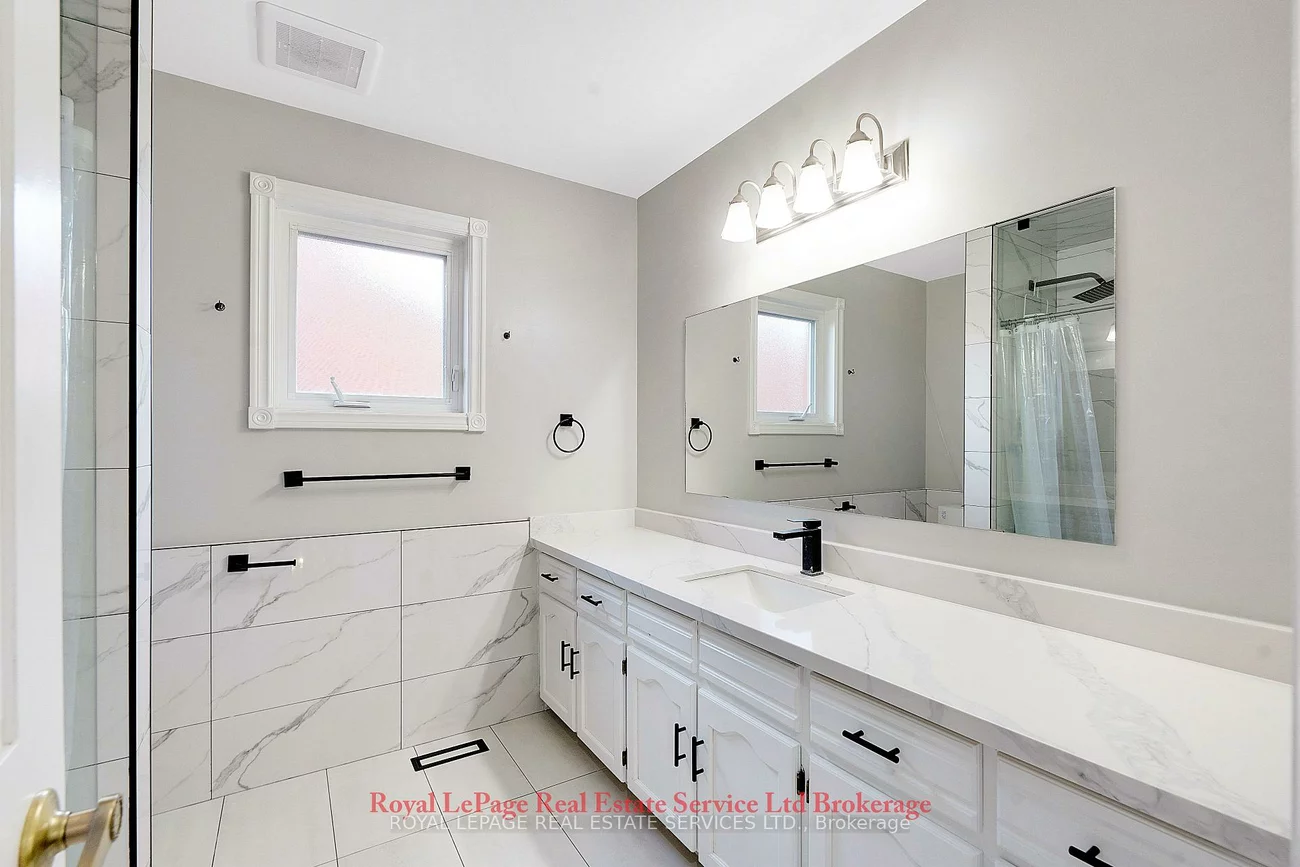 2088, Kempton Park, Central Erin Mills, Mississauga