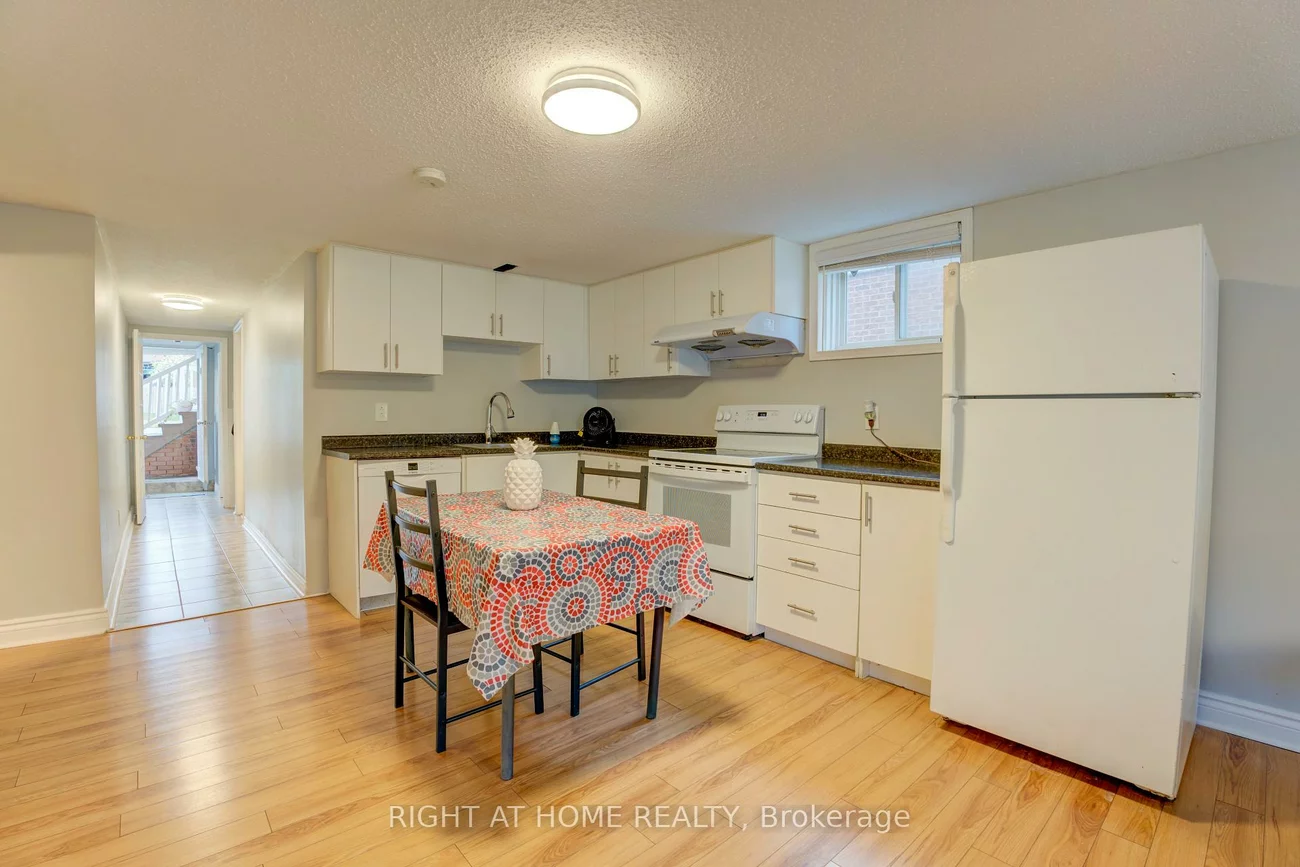 208, Meadows, Rathwood, Mississauga