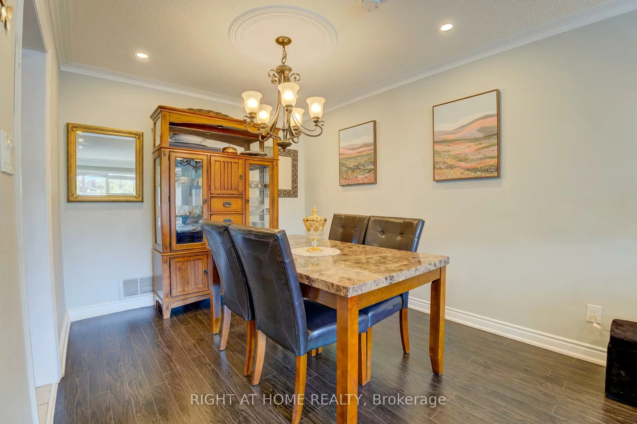 208, Meadows, Rathwood, Mississauga