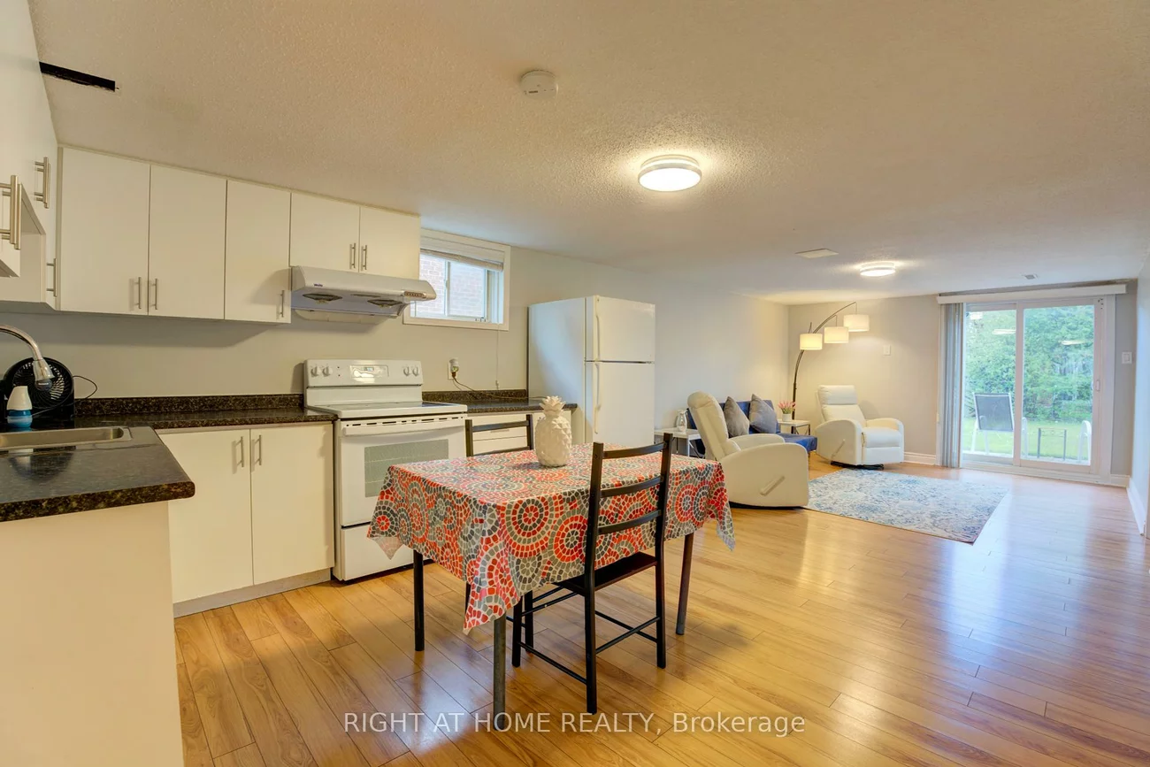 208, Meadows, Rathwood, Mississauga