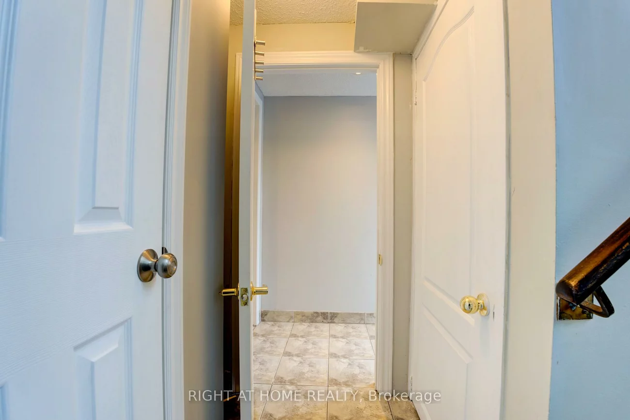208, Meadows, Rathwood, Mississauga