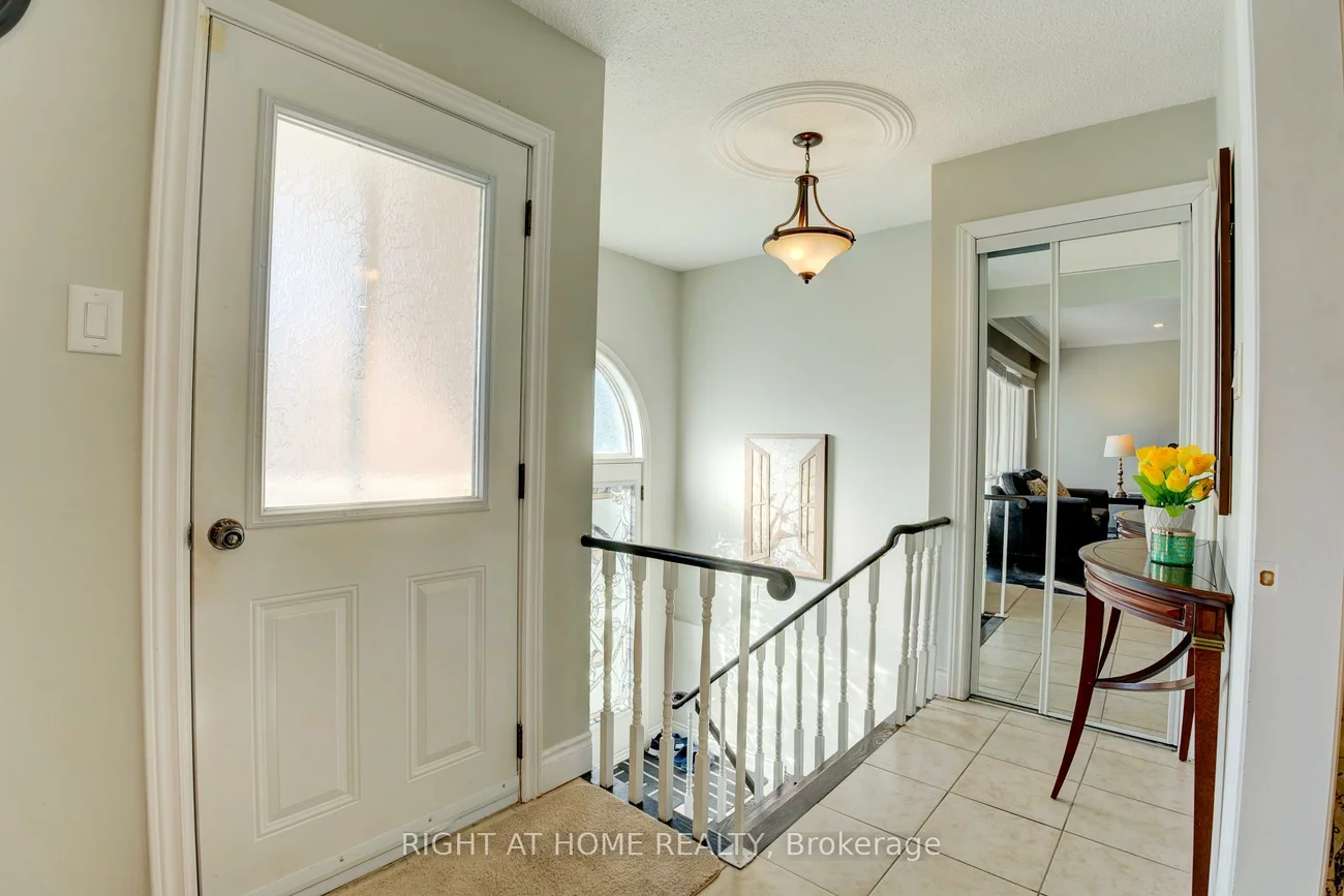 208, Meadows, Rathwood, Mississauga