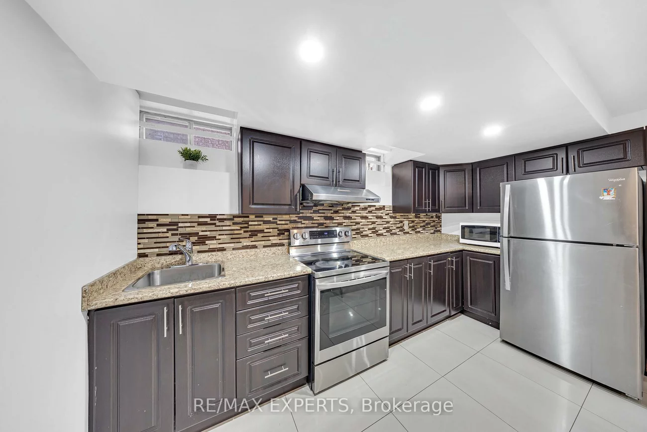 1103, Blueheron, East Credit, Mississauga
