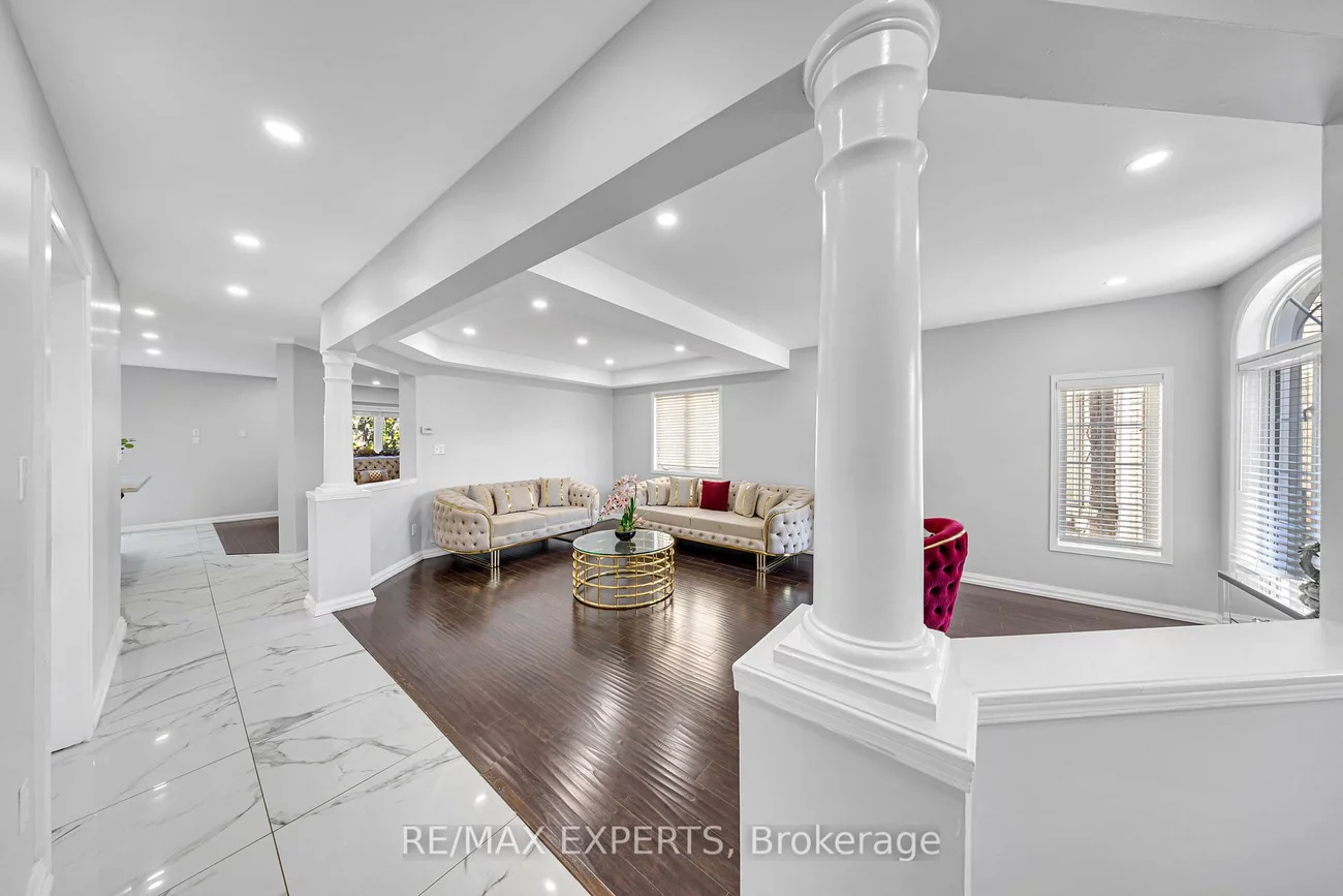 1103, Blueheron, East Credit, Mississauga