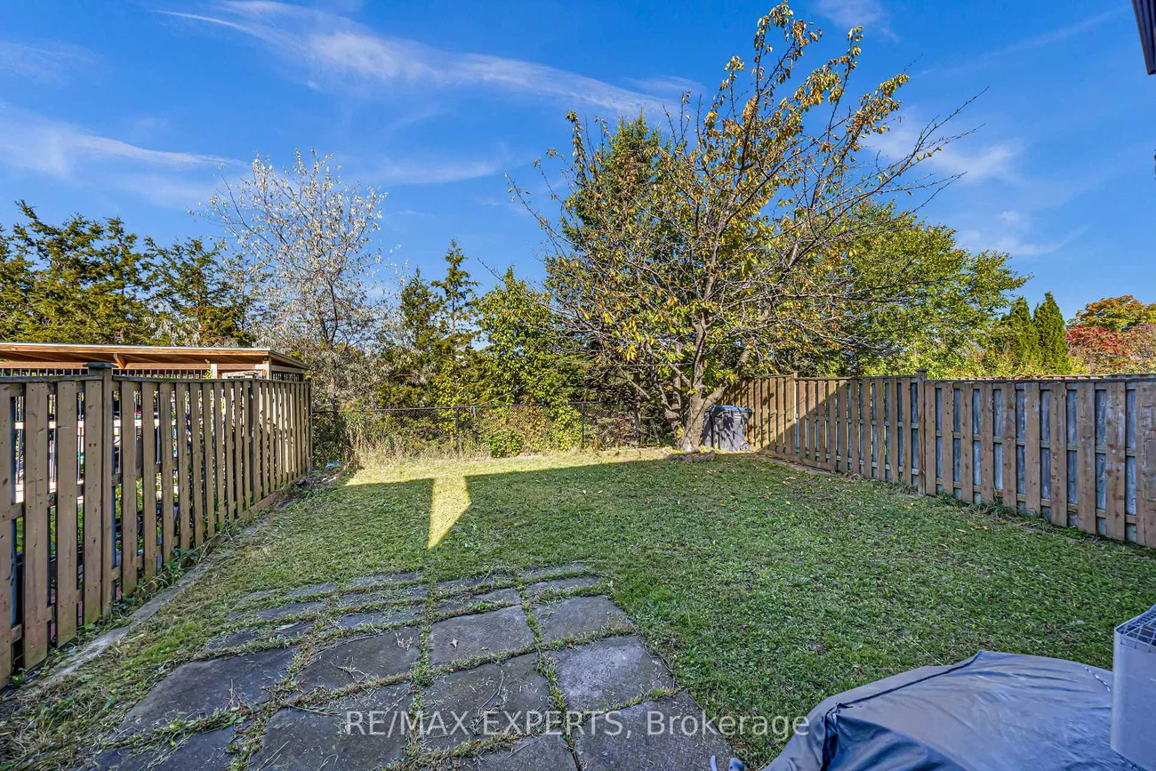 1103, Blueheron, East Credit, Mississauga