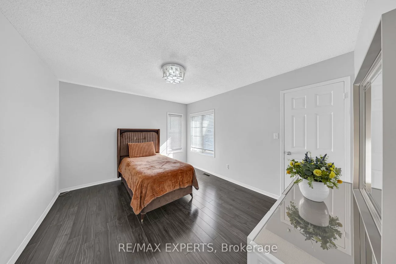 1103, Blueheron, East Credit, Mississauga