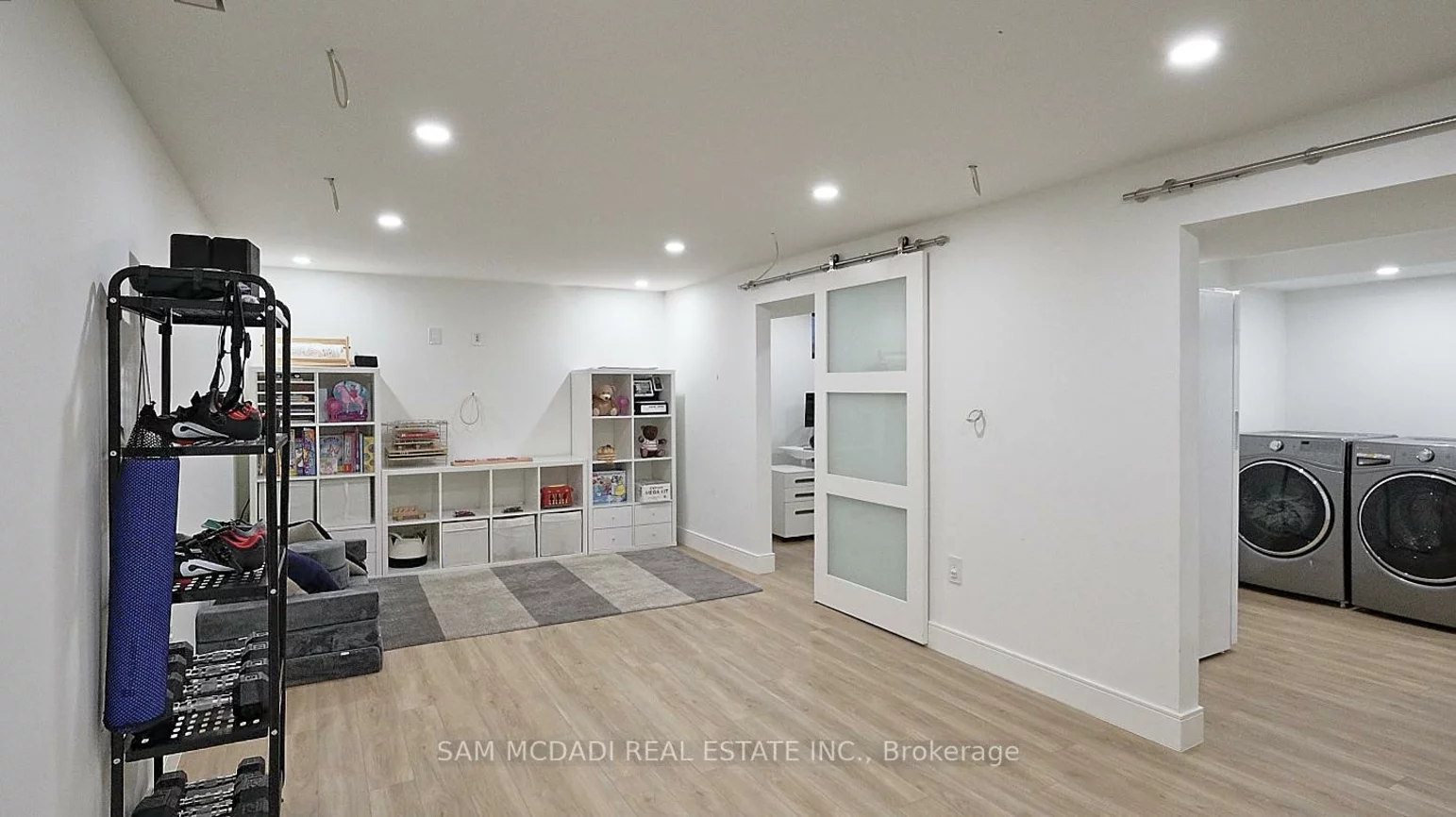 1375, Everall, Clarkson, Mississauga