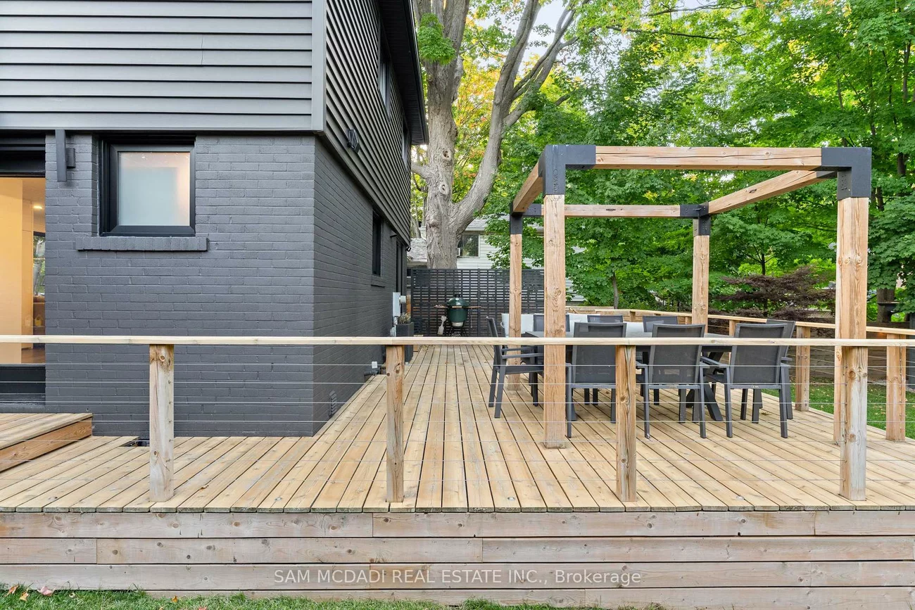 1375, Everall, Clarkson, Mississauga