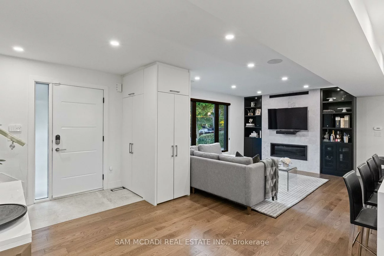 1375, Everall, Clarkson, Mississauga