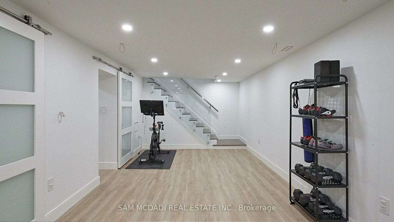 1375, Everall, Clarkson, Mississauga