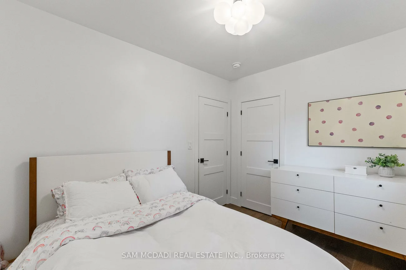 1375, Everall, Clarkson, Mississauga